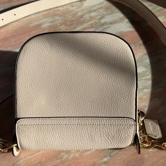 Coach EUC Off-White Leather shoulder & Crossbody Bag - Picture 5 of 16